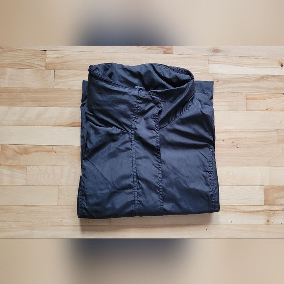 A spring/autumn/rain coat by Bench - Picture 5 of 6